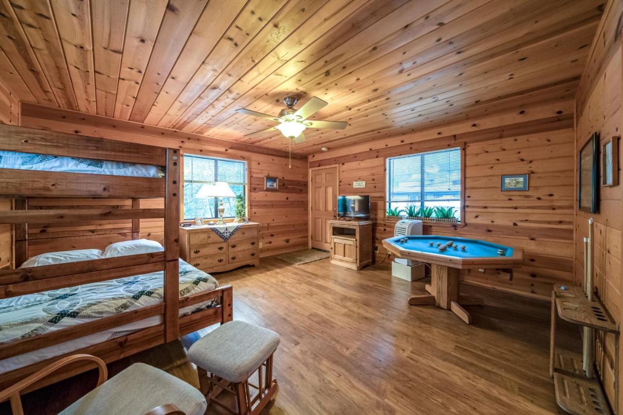 Black Bear Cabin บาสเลค ภายนอก รูปภาพ